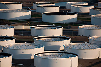Крупнейшее нефтехранилище в Кушинге, США